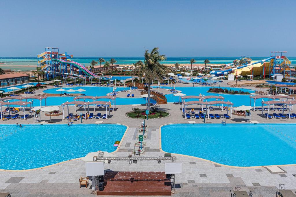 Sunrise Alora Aqua Park Hotel