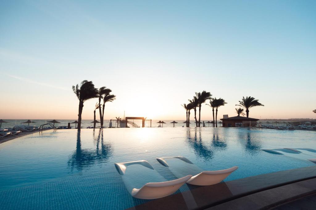 Cancun Sokhna Resort Hotel