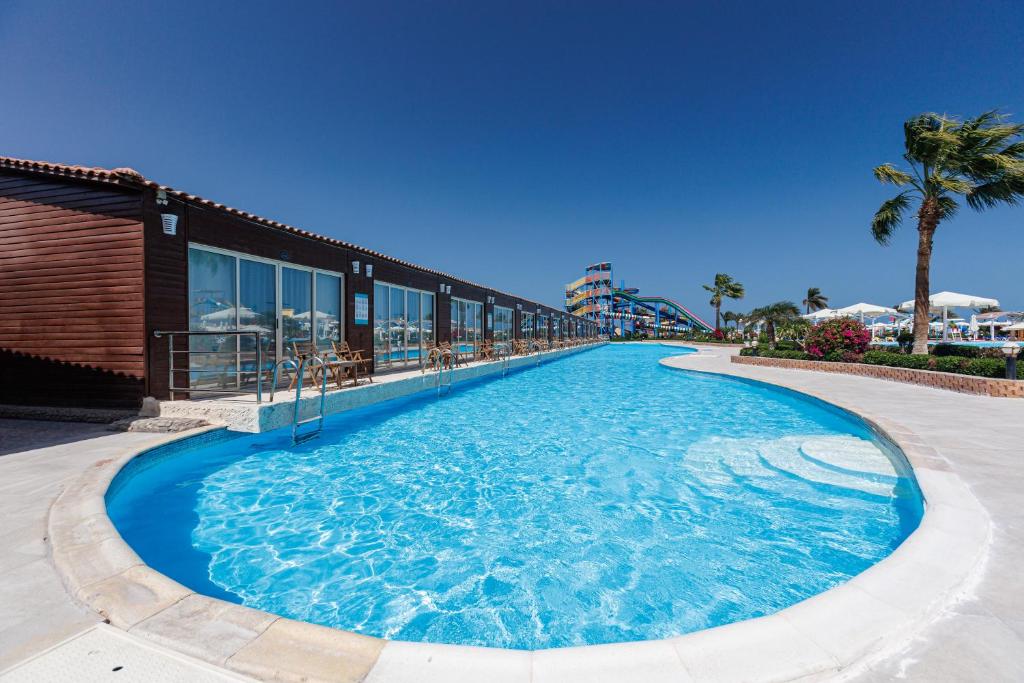 Sunrise Alora Aqua Park Hotel