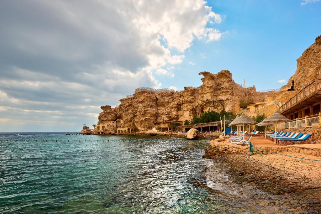 Dreams Beach Resort Hotel