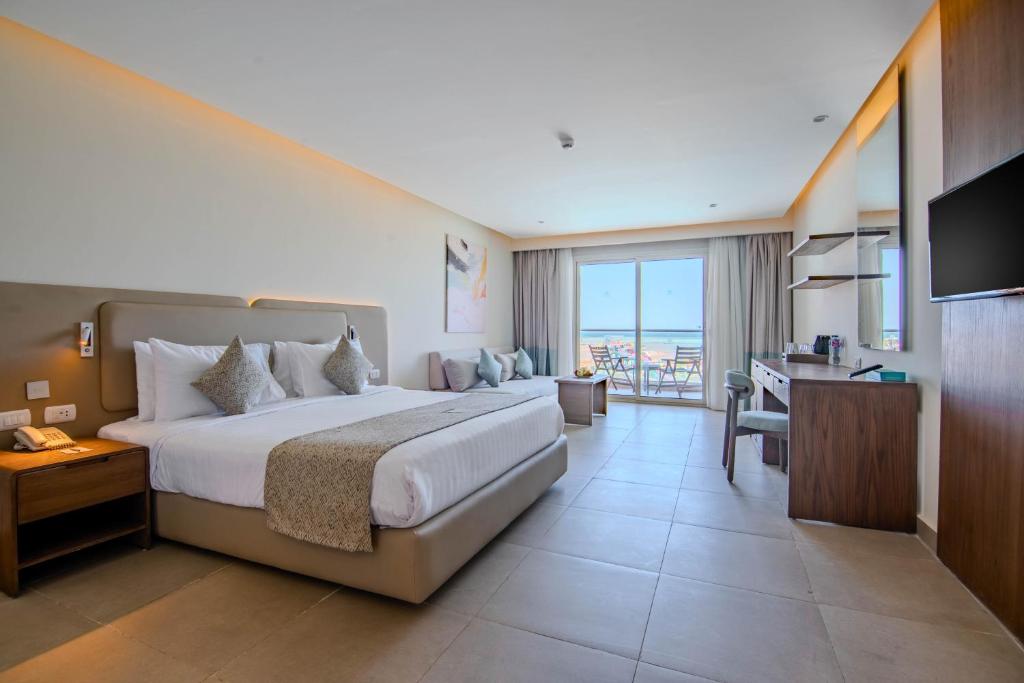 Sunrise Alora Aqua Park Hotel
