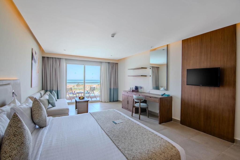 Sunrise Alora Aqua Park Hotel