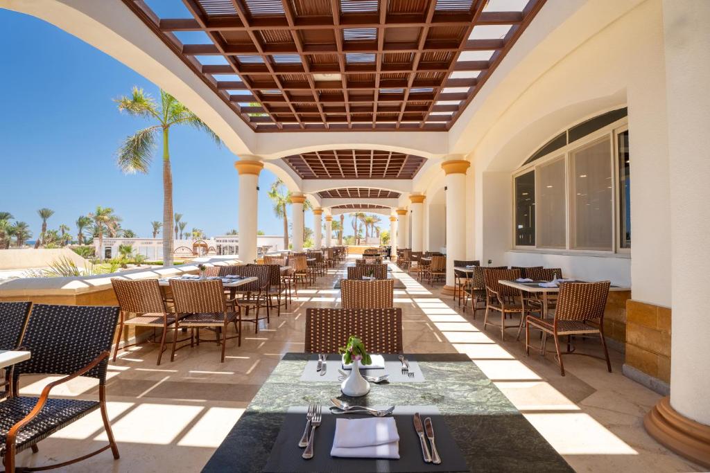 Sunrise Coral Beach Hotel